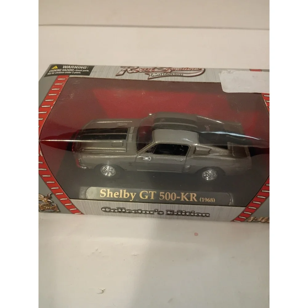 Road Signature 1968 Shelby GT 500-KR DieCast 1:43 Scale Silver Collector Edition